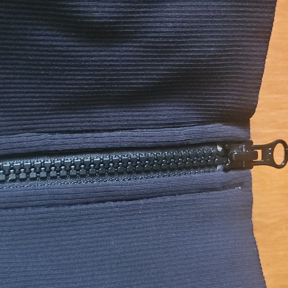 Lululemon Asana Jacket Sz 4 - Picture 3 of 9